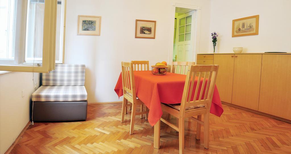Apartment Sonata Split Room photo